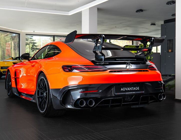 Mercedes-Benz AMG GT 4