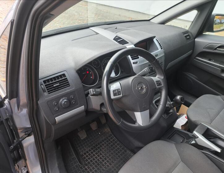 Opel Zafira 17
