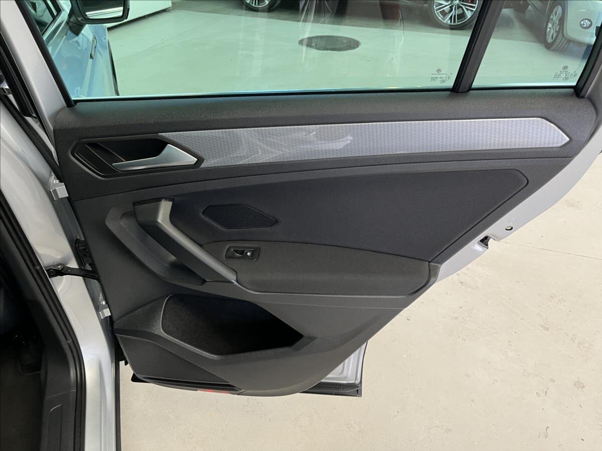 Volkswagen Tiguan SUV 1,5 l 110 kw