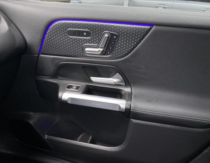 Mercedes-Benz EQB 19