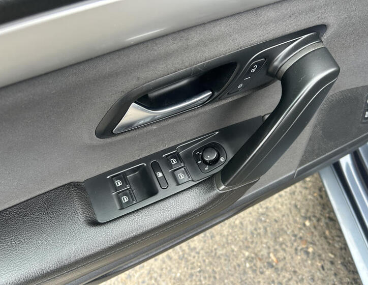 Volkswagen Passat CC 28