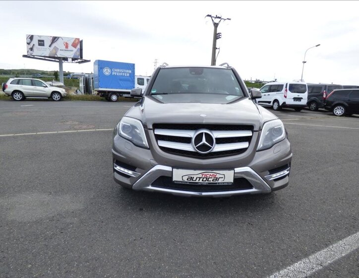 Mercedes-Benz GLK 8