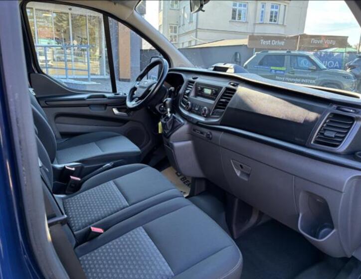Ford Transit Custom 12