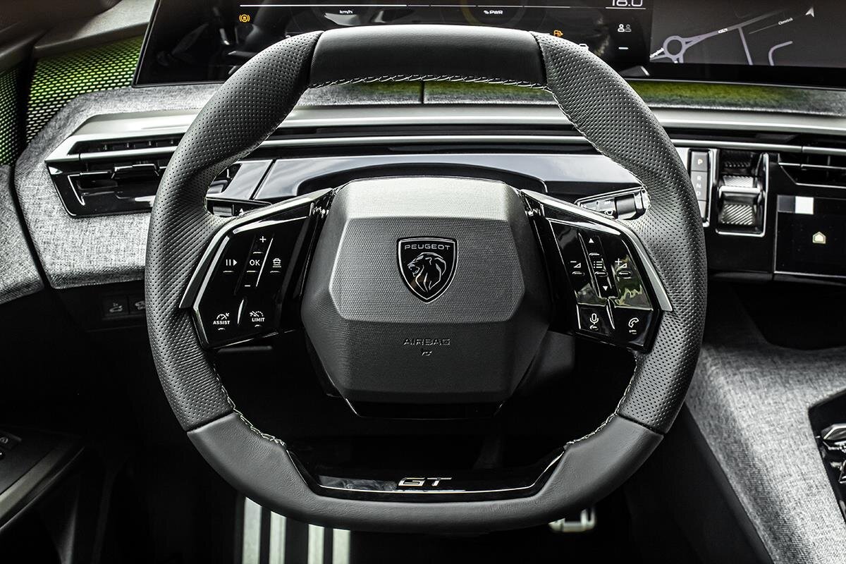 Peugeot 5008 SUV / Terénní 1,2 l 107 kw