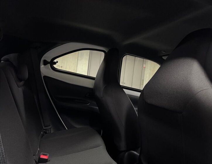 Toyota Aygo Hatchback 998,0 53 kw