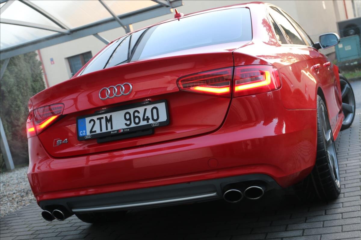 Audi S4 Sedan 3,0 l 245 kw