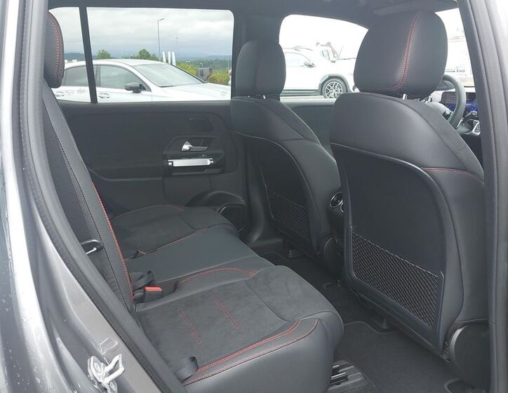 Mercedes-Benz EQB 12