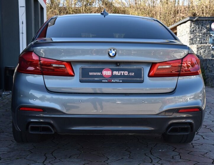 BMW Řada 5 Sedan / Limuzína 4,4 l 340 kw