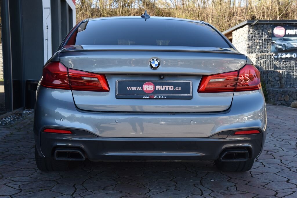 BMW Řada 5 Sedan / Limuzína 4,4 l 340 kw