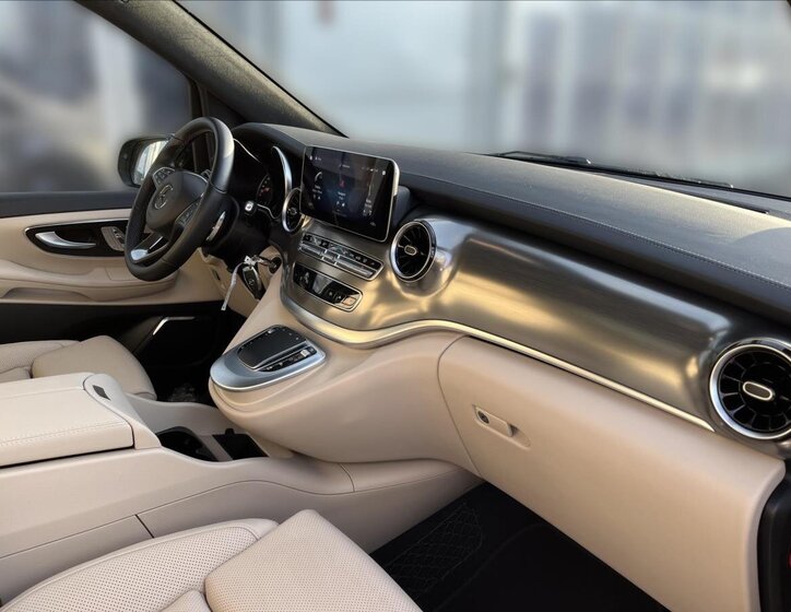 Mercedes-Benz Třídy V MPV 2,0 l 174 kw