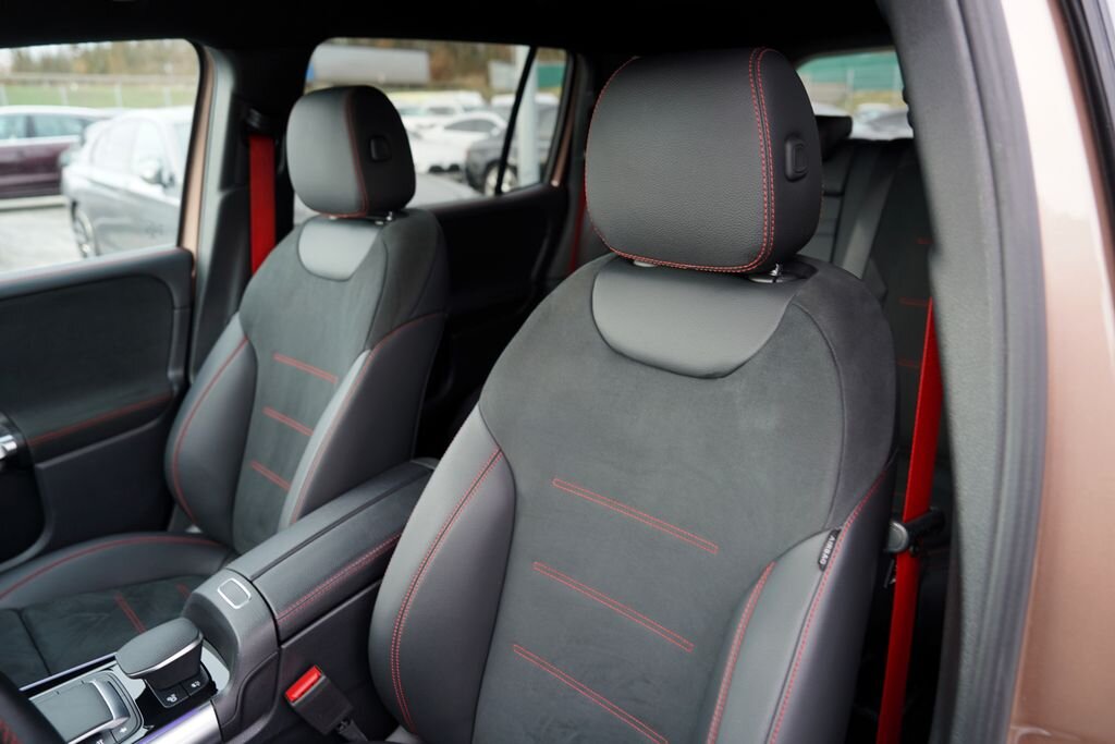 Mercedes-Benz GLB SUV / Terénní 2,0 l 225 kw