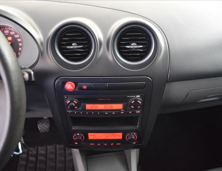 Seat Ibiza Hatchback 1,4 l 63 kw