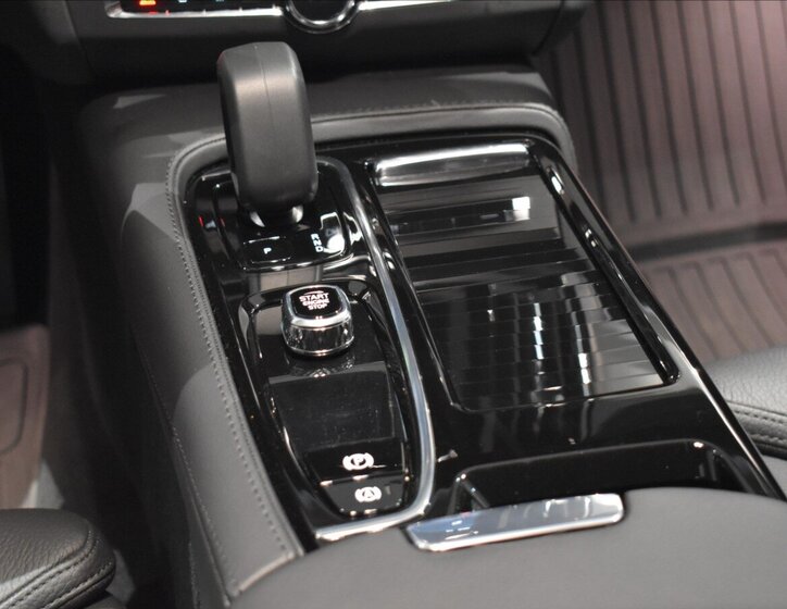 Volvo V90 Kombi 2,0 l 186 kw