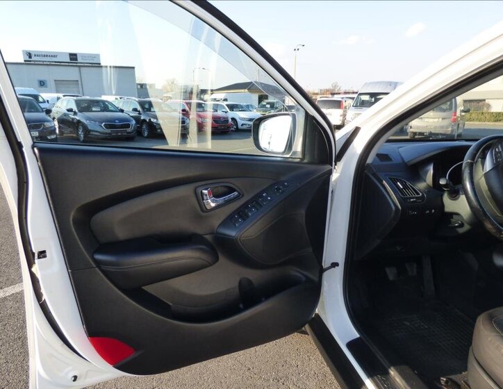 Hyundai ix35 SUV / Terénní 1,6 l 99 kw
