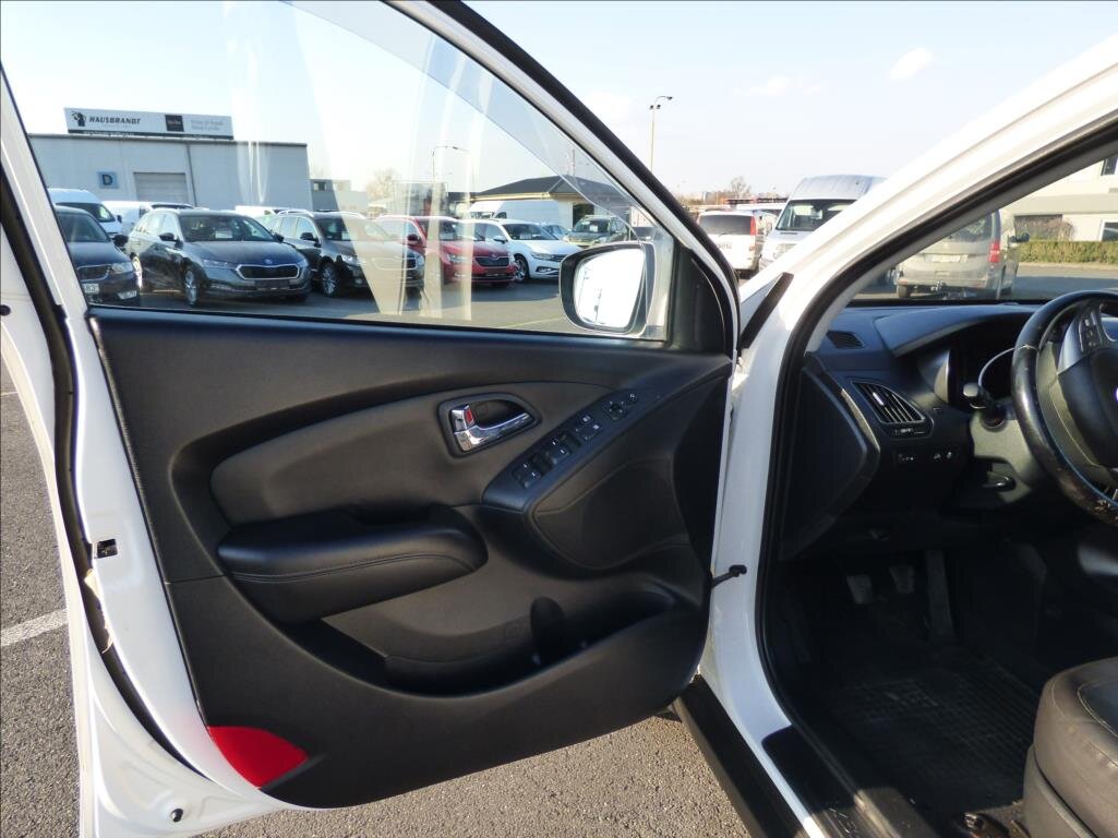 Hyundai ix35 SUV / Terénní 1,6 l 99 kw