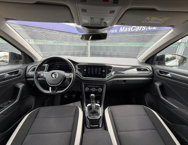 Volkswagen T-Roc SUV / Terénní 999,0 85 kw
