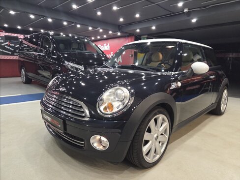 Mini Cooper Hatchback 1,6 l 88 kw
