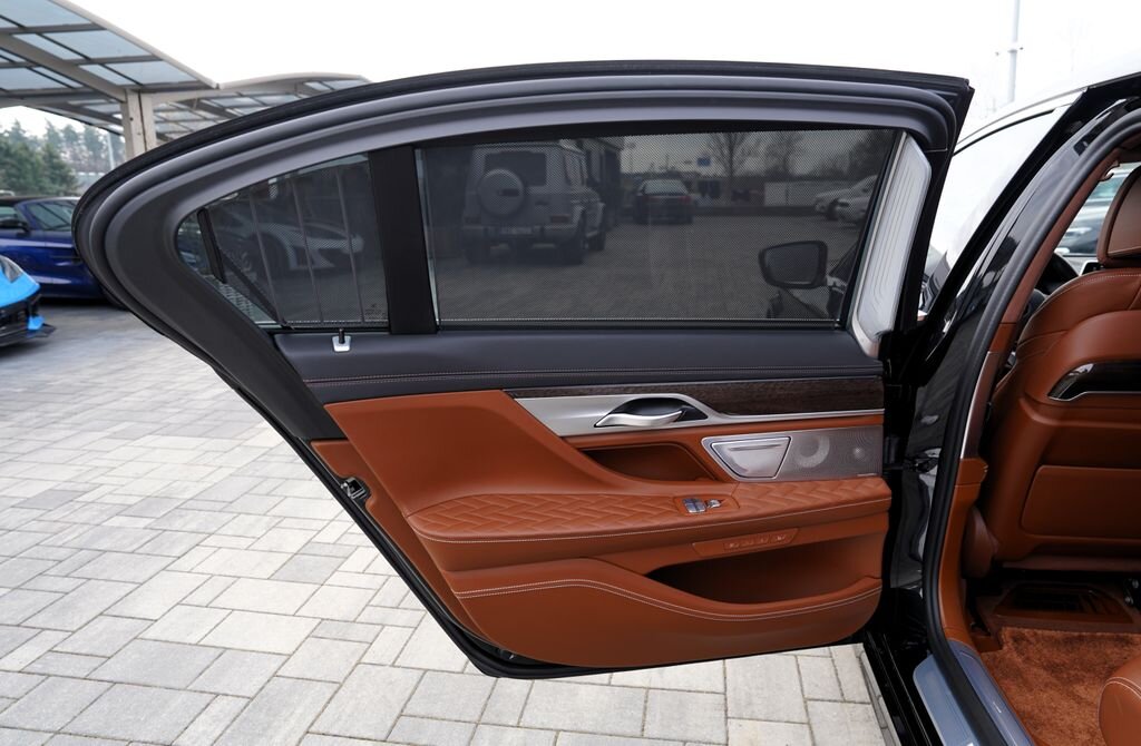 BMW Řada 7 Sedan / Limuzína 6,6 l 430 kw