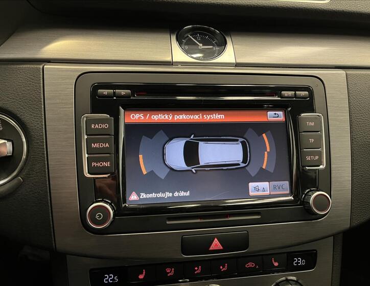 Volkswagen Passat 10