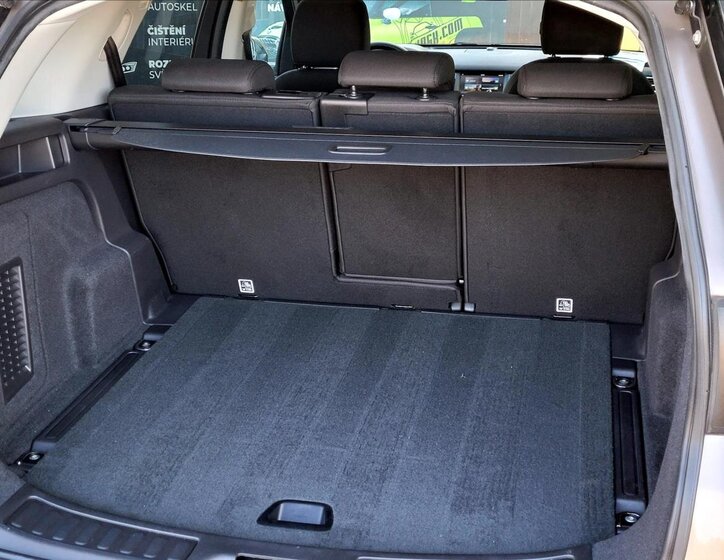 Land Rover Discovery Sport SUV / Terénní 2,0 l 110 kw