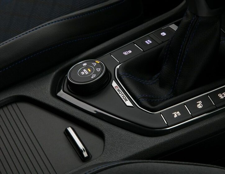 Volkswagen Tiguan SUV 2,0 l 235 kw