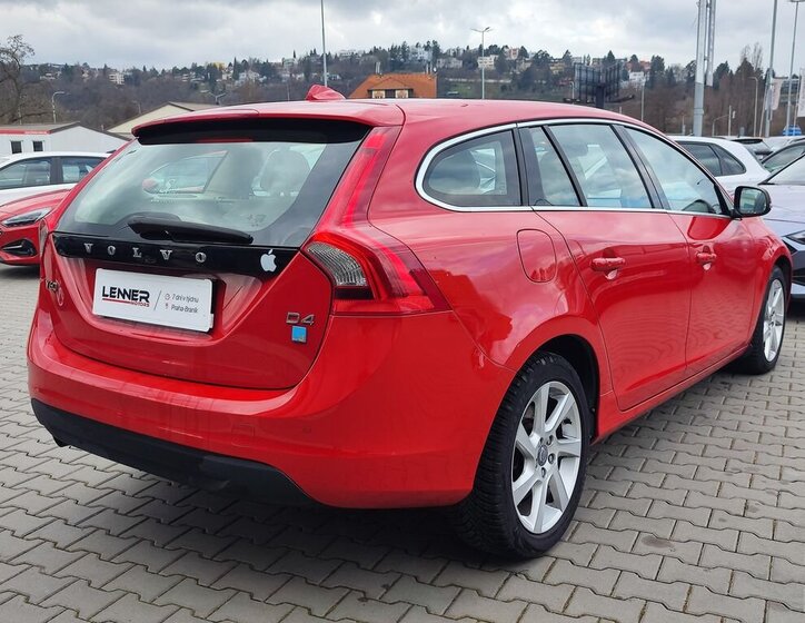 Volvo V60 Kombi 2,0 l 120 kw