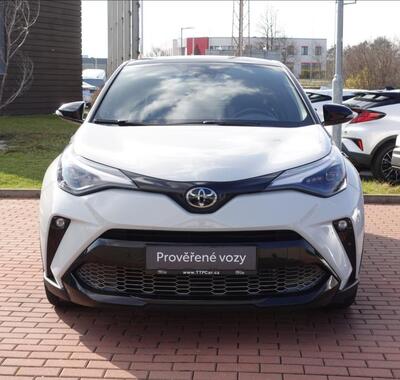 Toyota C-HR 2