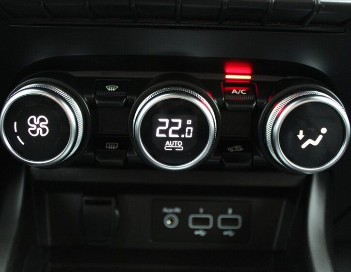 Renault Arkana SUV / Terénní 1,6 l 105 kw