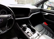 Volkswagen Touareg SUV / Terénní 3,0 l 210 kw