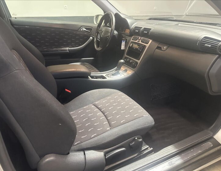 Mercedes-Benz Třídy C 9