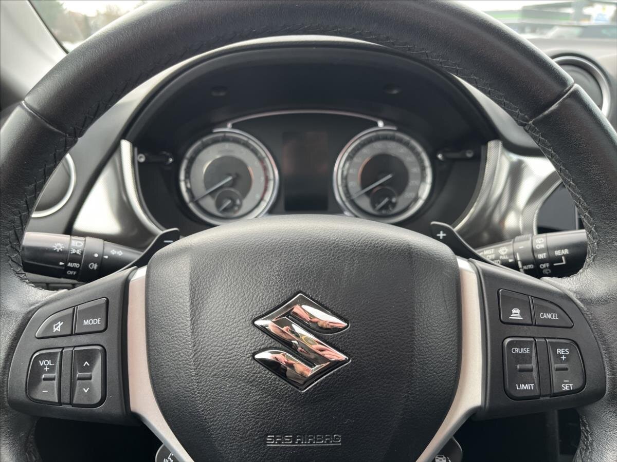 Suzuki Vitara SUV 1,4 l 103 kw