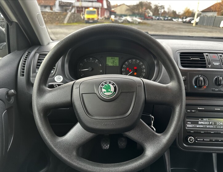 Škoda Fabia 16