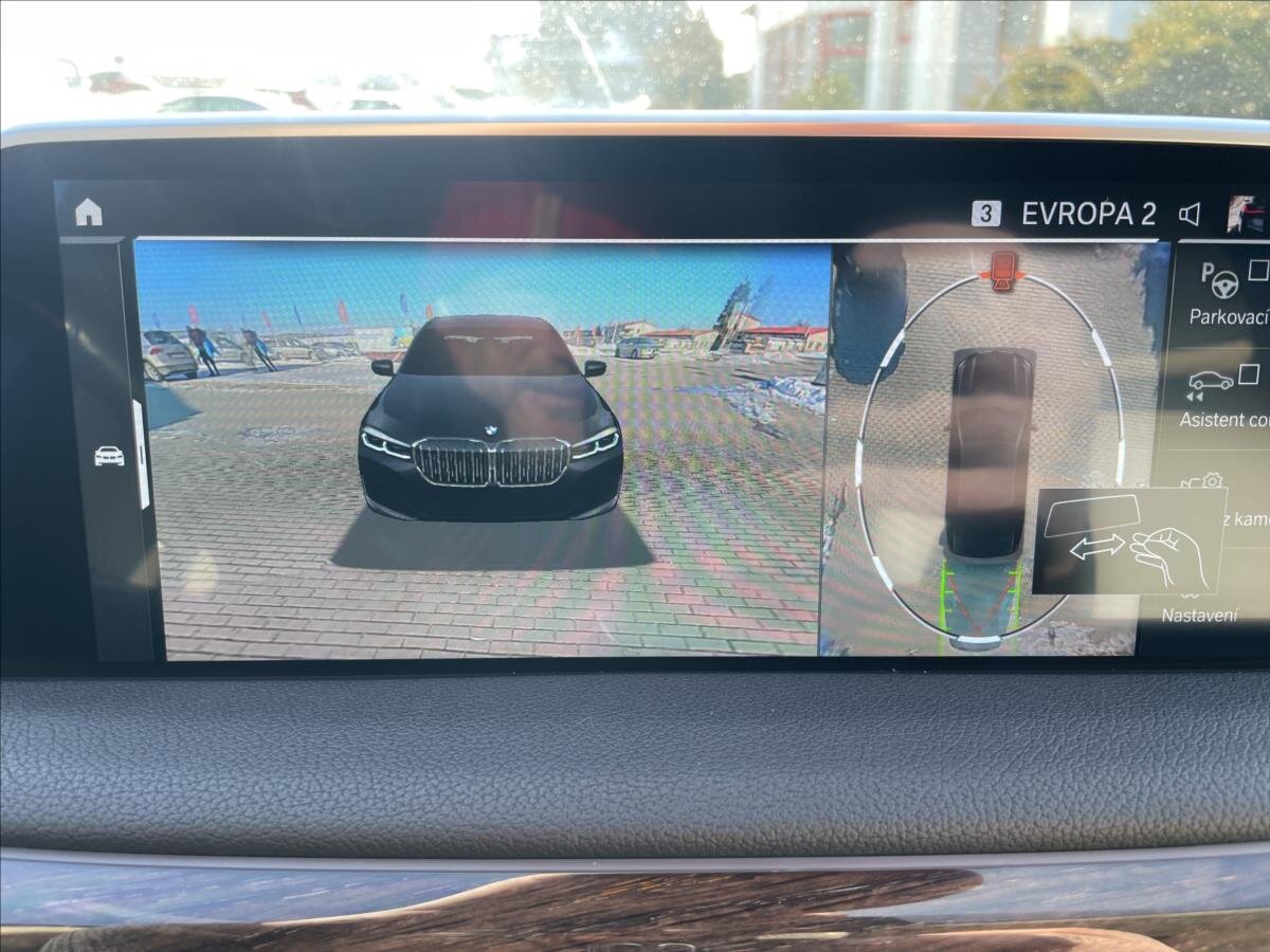 BMW Řada 7 Sedan 3,0 l 210 kw