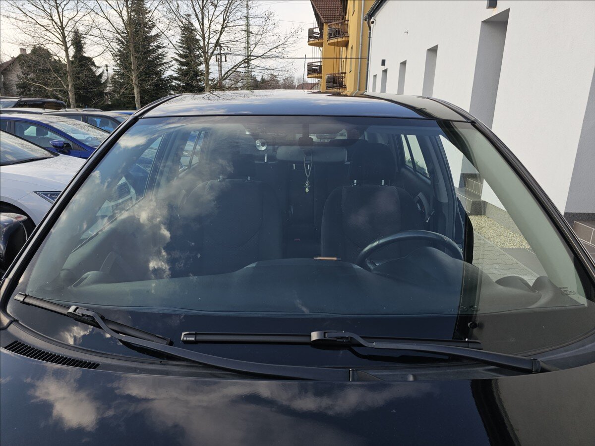 Toyota RAV4 Kombi 2,2 l 100 kw