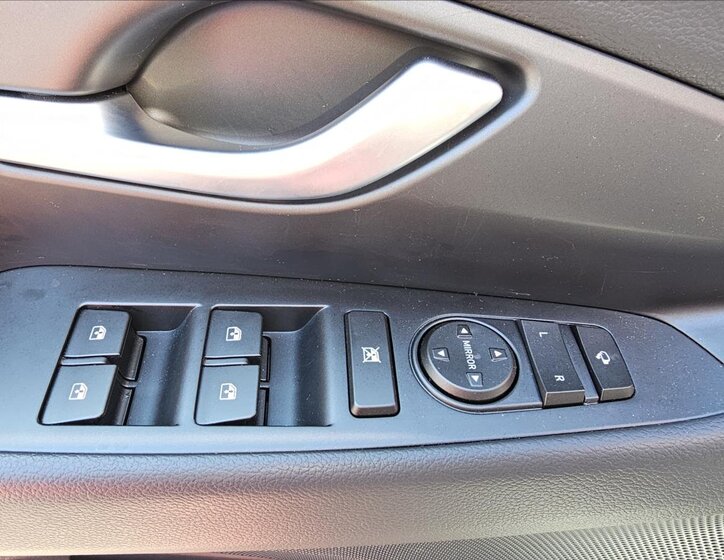 Hyundai i30 Liftback 998,0 73 kw