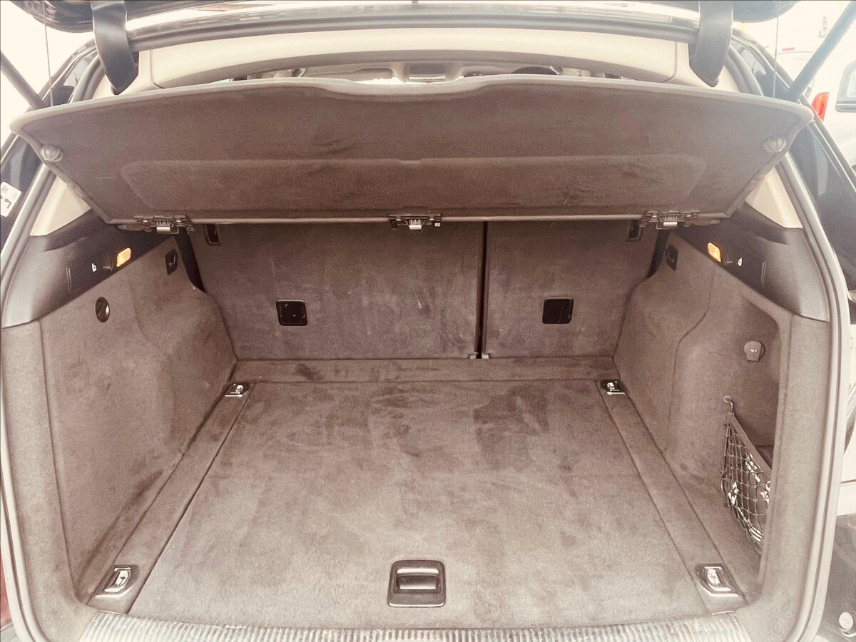 Audi Q5 SUV / Terénní 2,0 l 155 kw