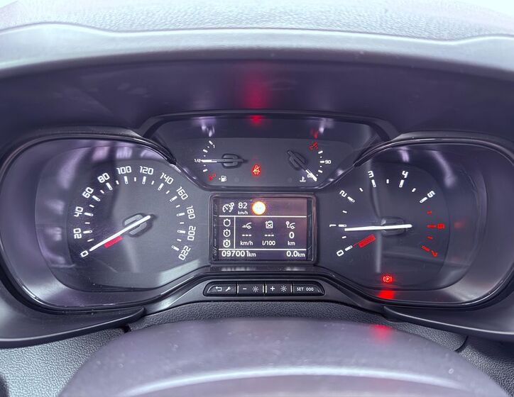 Toyota ProAce City 16