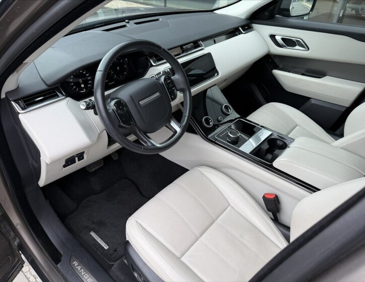 Land Rover Range Rover Velar SUV / Terénní 2,0 l 177 kw