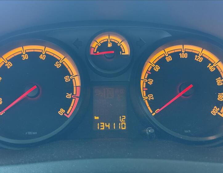 Opel Corsa 12