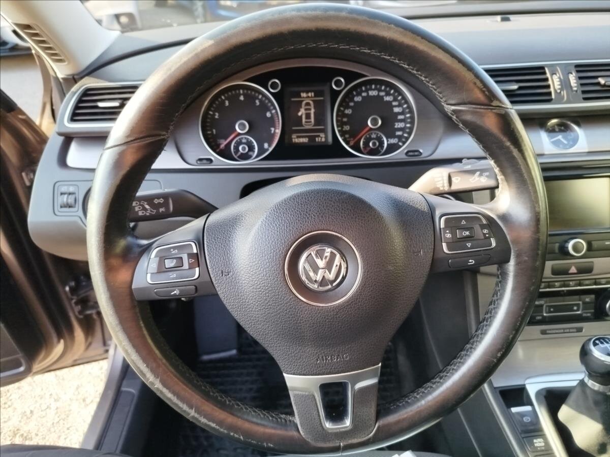 Volkswagen Passat Ostatní 1,4 l 90 kw