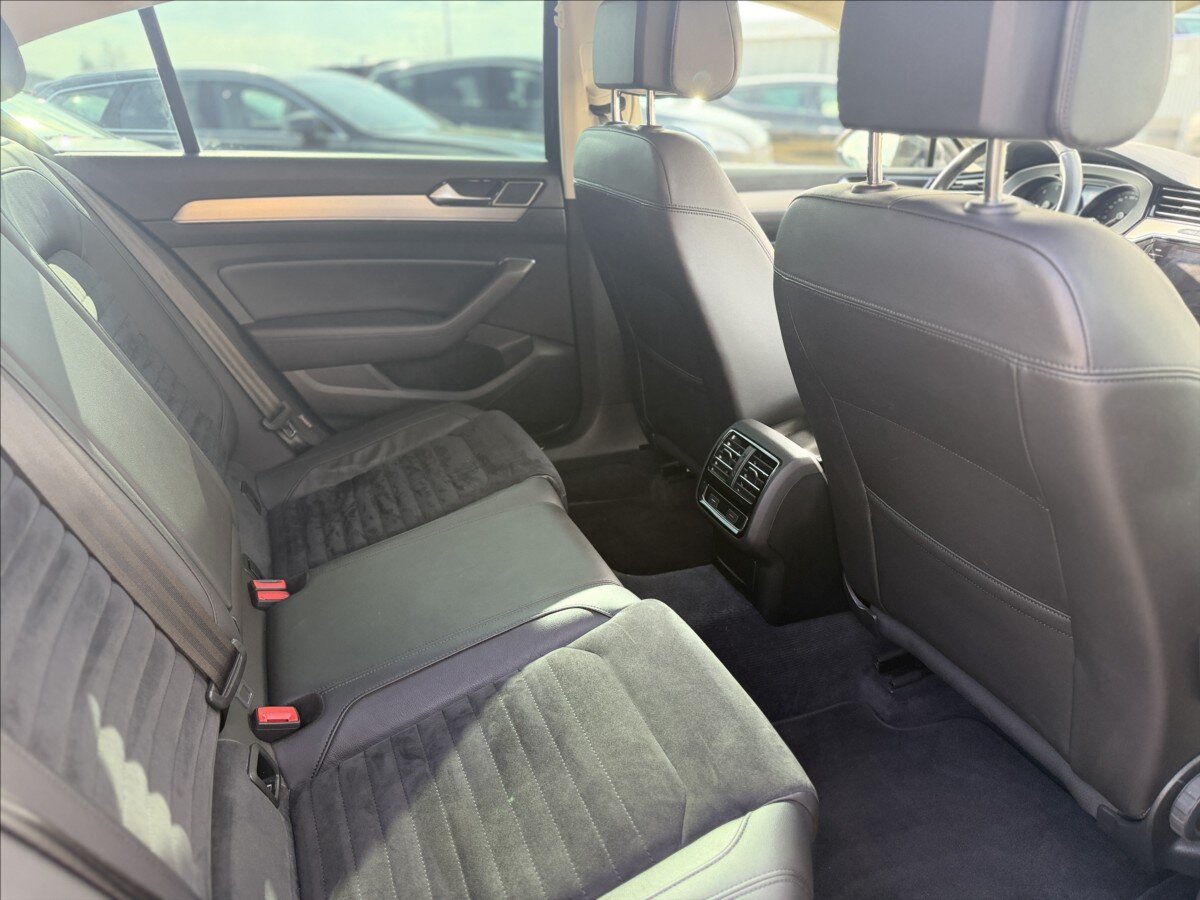 Volkswagen Passat Sedan / Limuzína 2,0 l 110 kw
