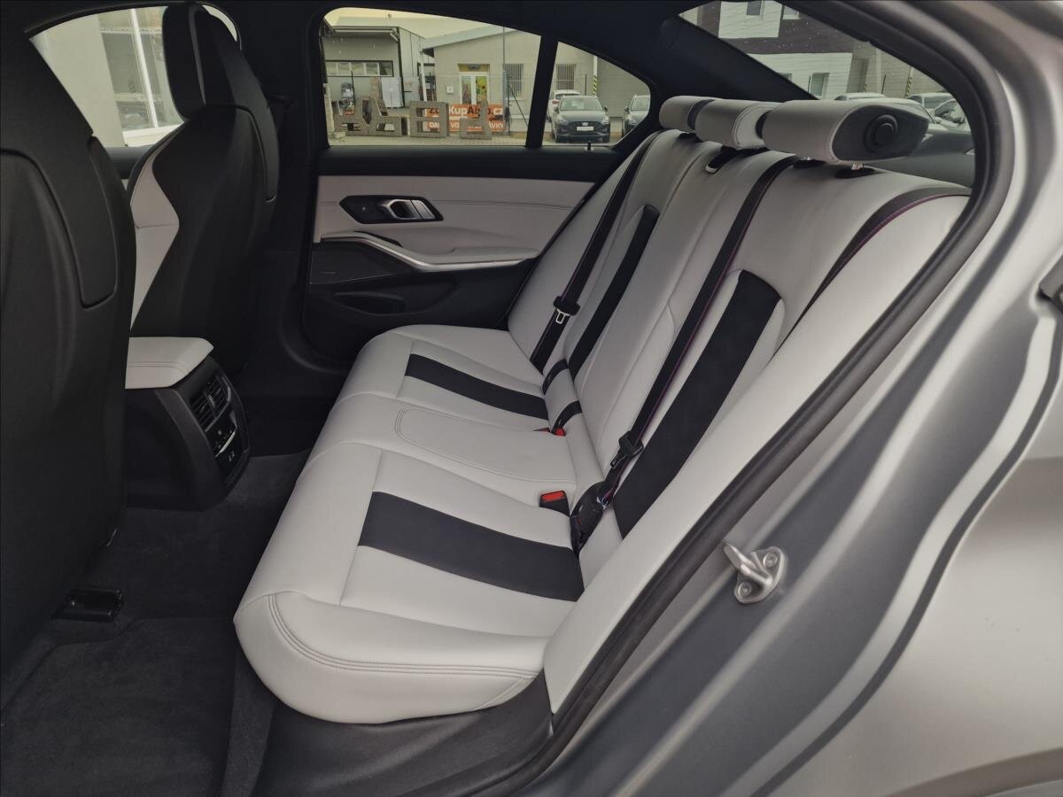 BMW M3 Sedan / Limuzína 3,0 l 390 kw