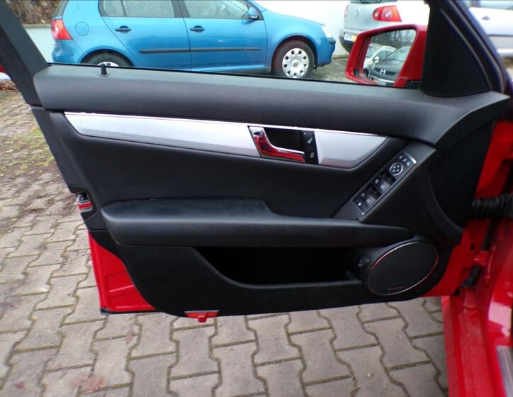 Mercedes-Benz Třídy C Kombi 3,0 l 170 kw