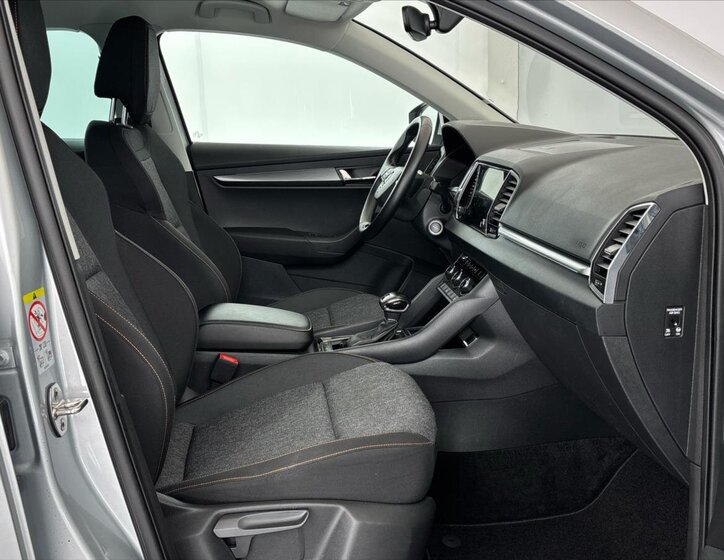 Škoda Karoq SUV / Terénní 1,5 l 110 kw