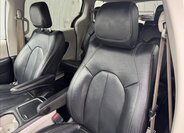 Chrysler Pacifica 26