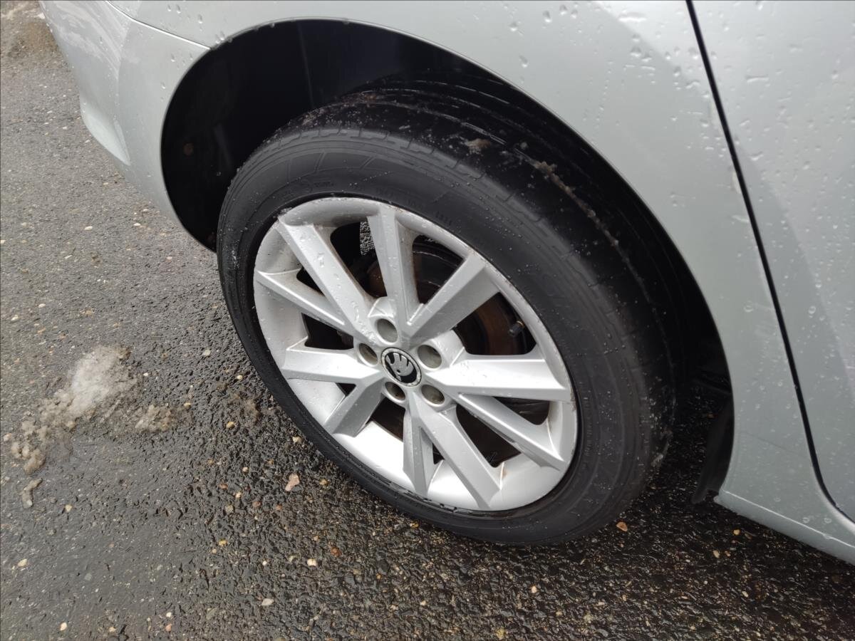 Škoda Rapid Hatchback 1,2 l 81 kw