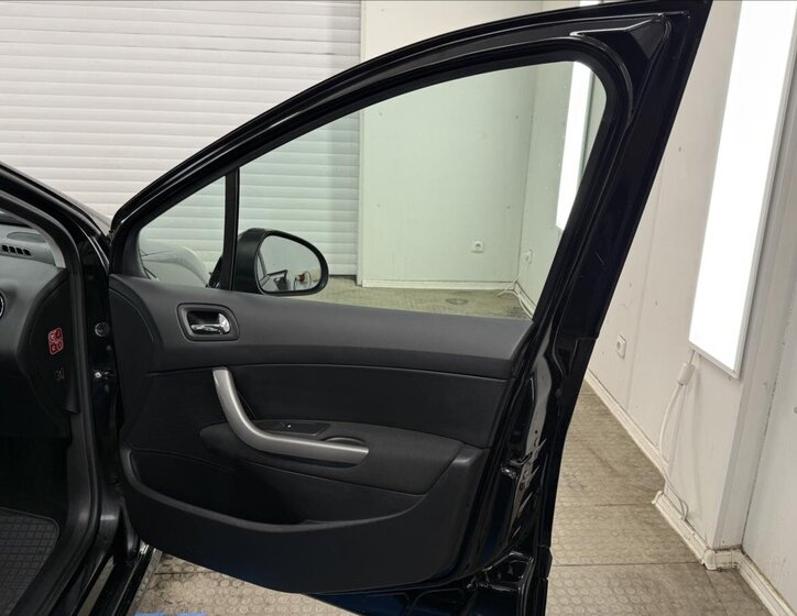 Peugeot 308 Hatchback 1,4 l 70 kw