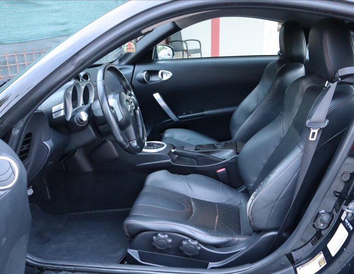 Nissan 350 Z Kupé 3,5 l 206 kw