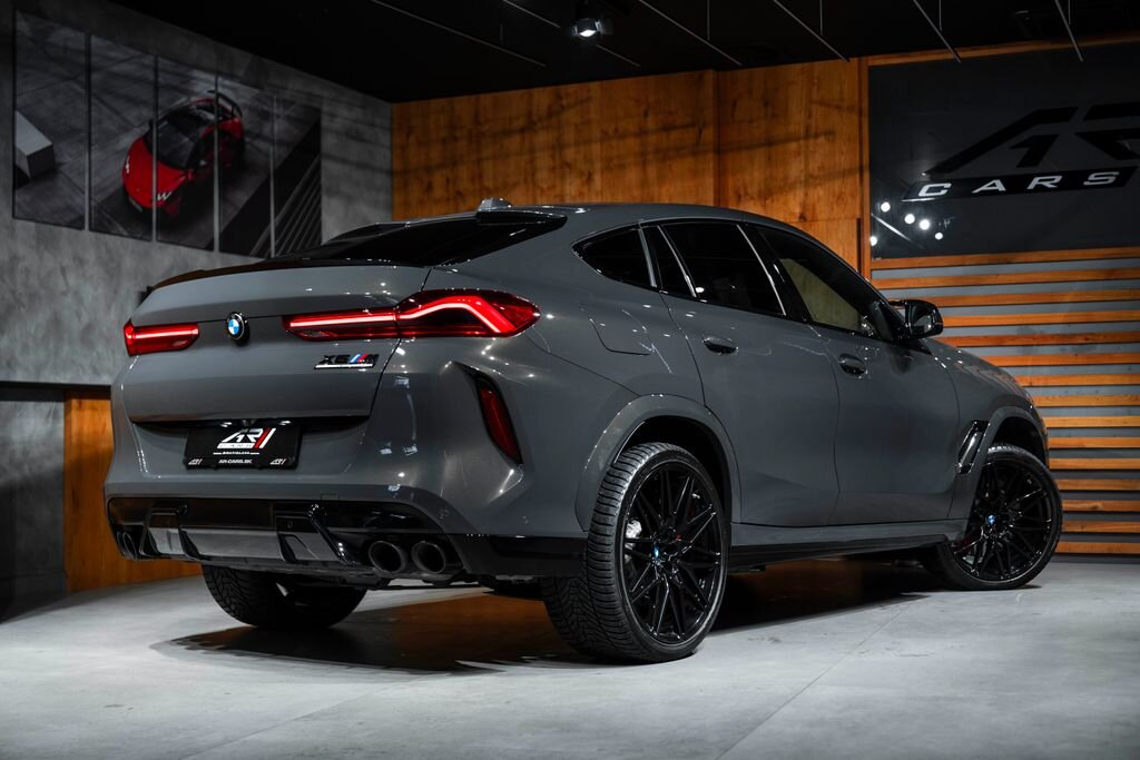 BMW X6 SUV 4,4 l 460 kw