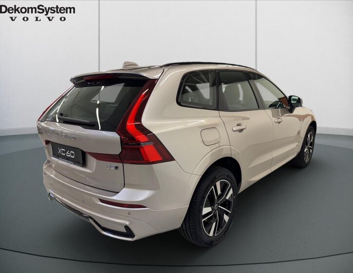 Volvo XC60 SUV / Terénní 2,0 l 184 kw